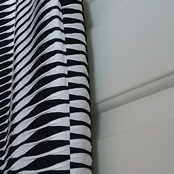 Skirt - Picture 3 of 5